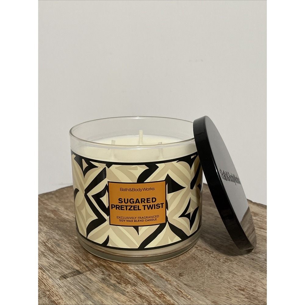 Bath & Body Works Sugared Pretzel Twist 3-Wick Candle 14.5 oz NEW